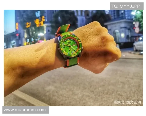 足球明星双肩包带你领略运动时尚与个性魅力的完美结合 足球明星双肩包带你领略运动时尚与个性魅力的完美结合